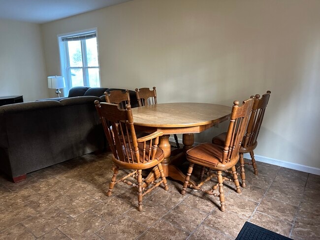 Building Photo - 124 Birdseye View Drive