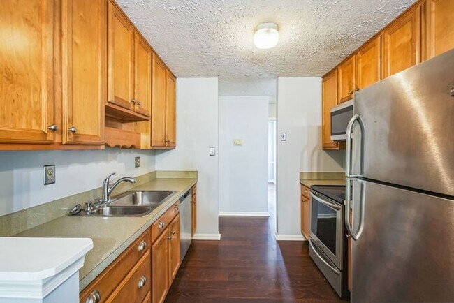Building Photo - 2317 Valery Ct