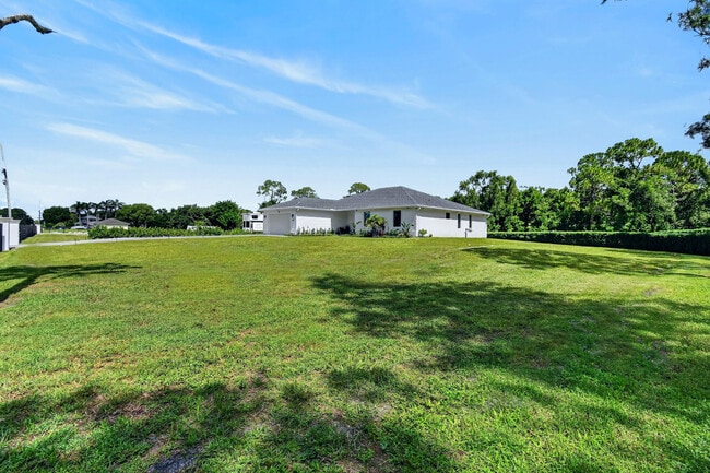 Building Photo - 18353 46th Ct N