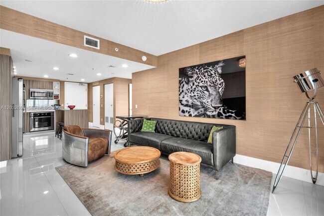 Building Photo - 6700 Indian Creek Dr