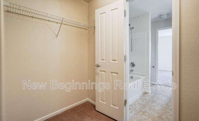 Building Photo - 8099 Elk River View