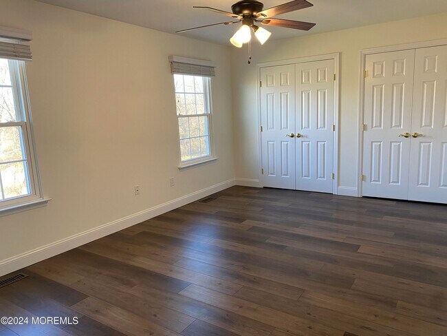 Building Photo - 66 Holly Dr