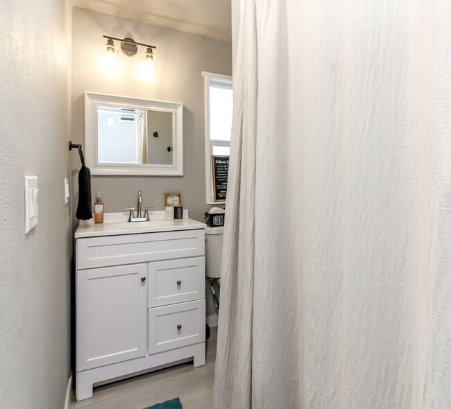 Building Photo - Updated 2 bedroom manufactured home on large corner lot