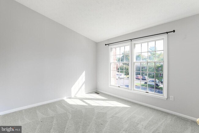 Building Photo - 5040 Southern Star Terrace