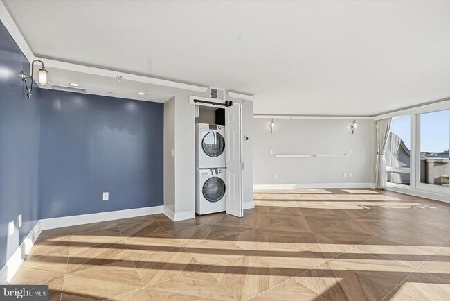 Building Photo - 701 Pennsylvania Ave NW