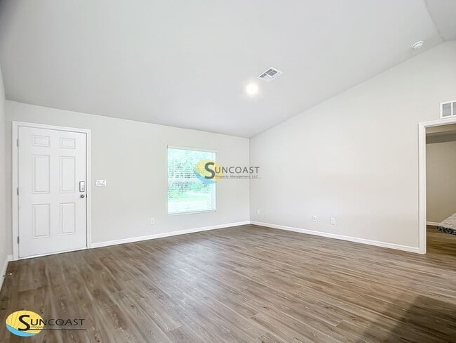 Building Photo - 7839 N Quibble Ave