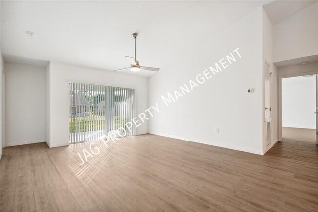 Building Photo - 845 Fulda Ave NW