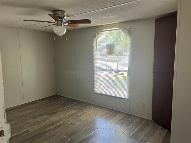 Building Photo - 120 Enchanted Oaks Ct