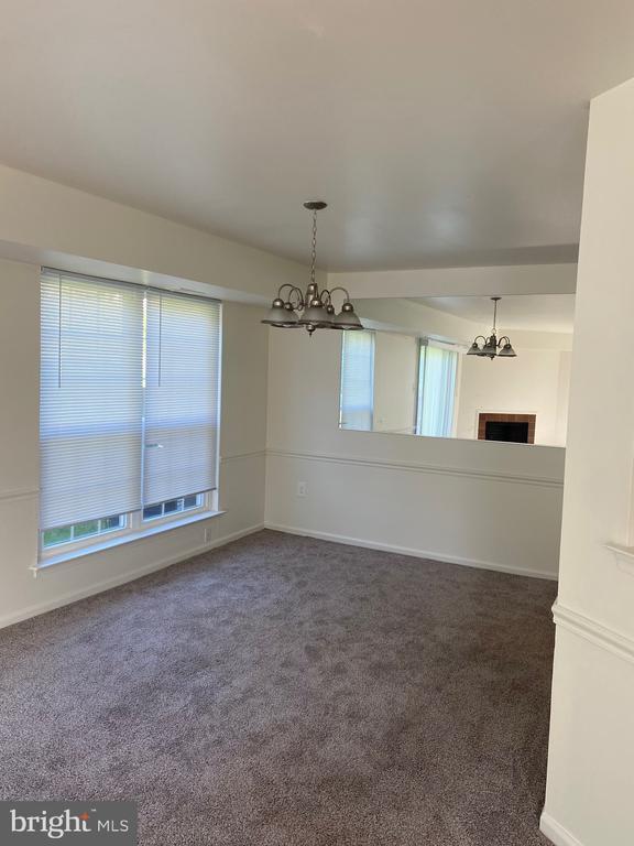 Building Photo - 1811 Hennessy Dr