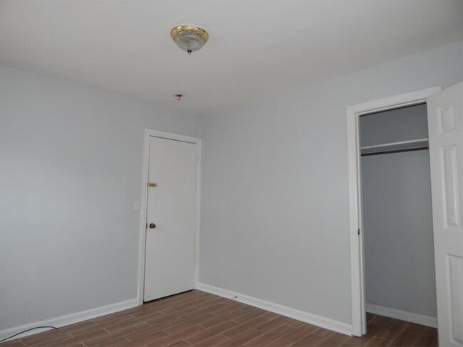 Building Photo - 1019-B Mckee