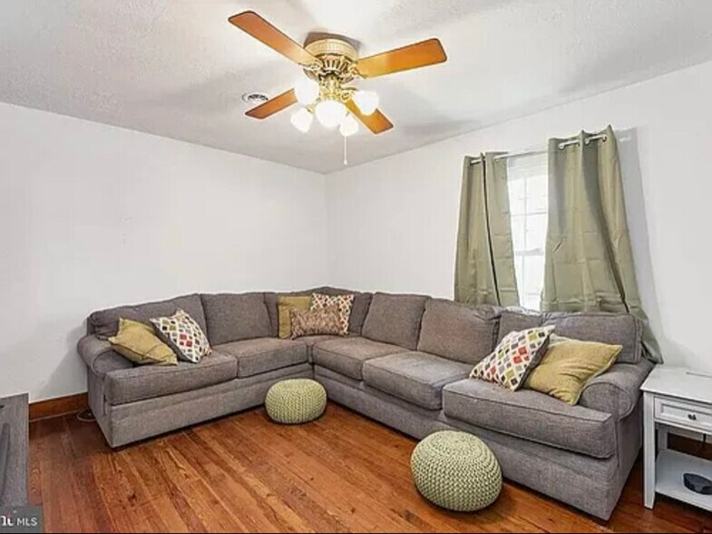 Building Photo - 151 Bend Farm Rd