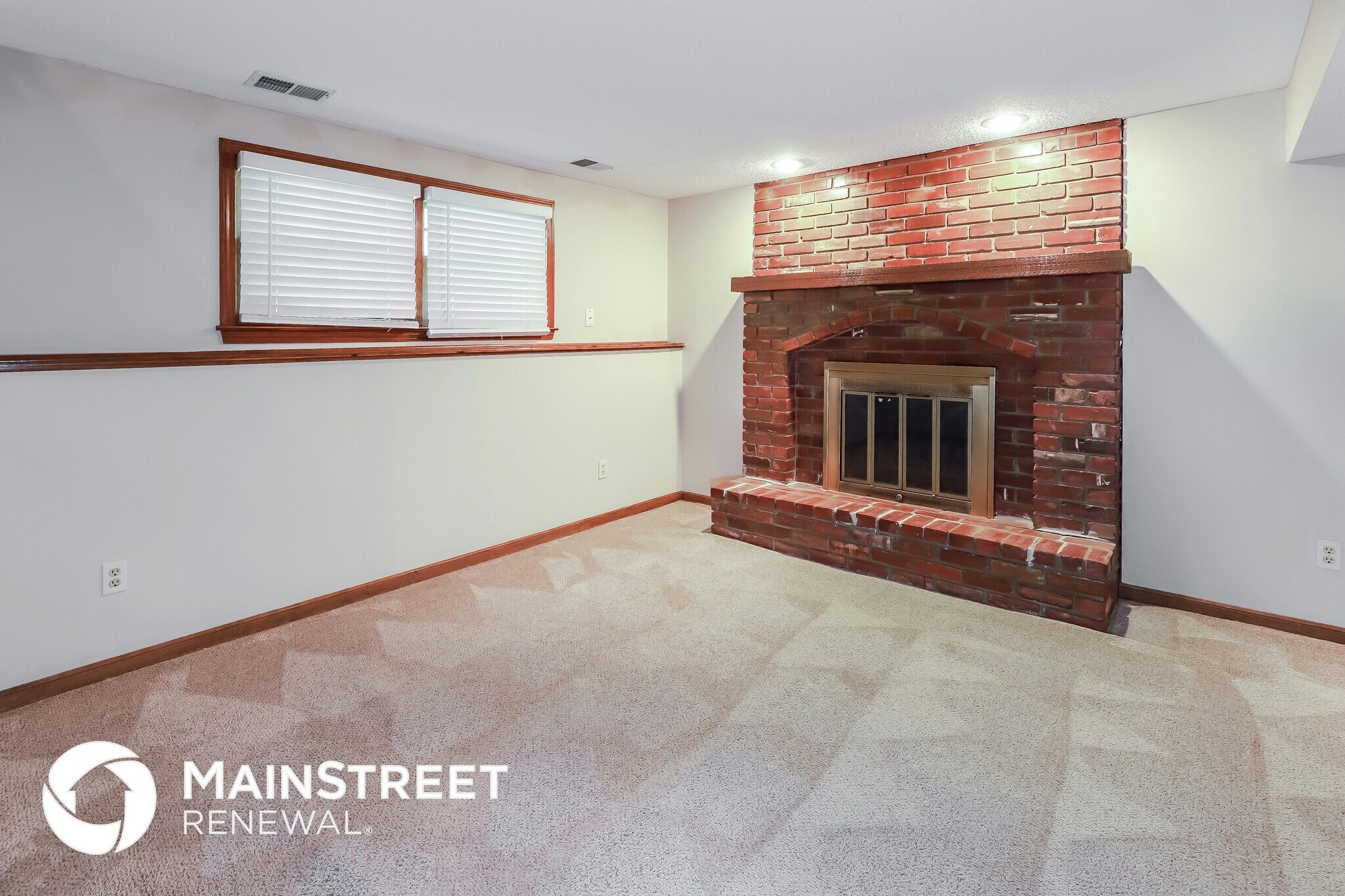 Building Photo - 1005 NE 104th Terrace