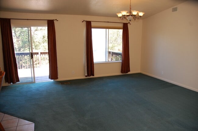 Building Photo - 10375 Spunn Rd