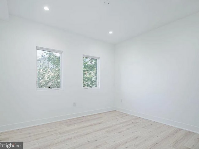 Building Photo - Brand New Luxury Home Brewerytown