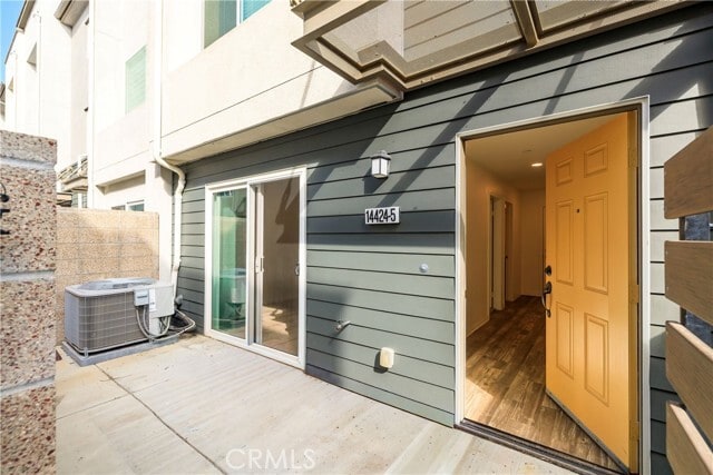 Building Photo - 14424 Lily Ln