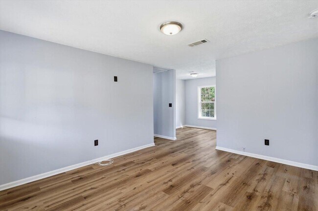 Building Photo - 936 Jenkins St