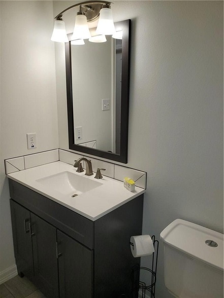 Building Photo - 1809 Dayflower Trce