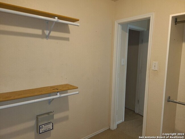 Building Photo - 3 Bedroom with Game Room!
