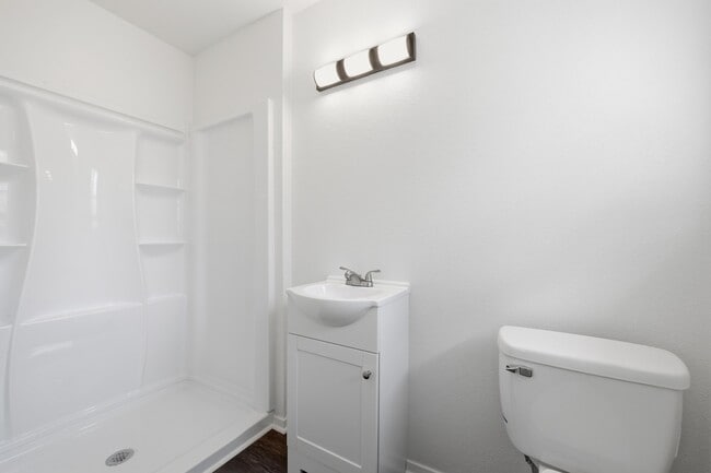 Building Photo - 917 Susan St