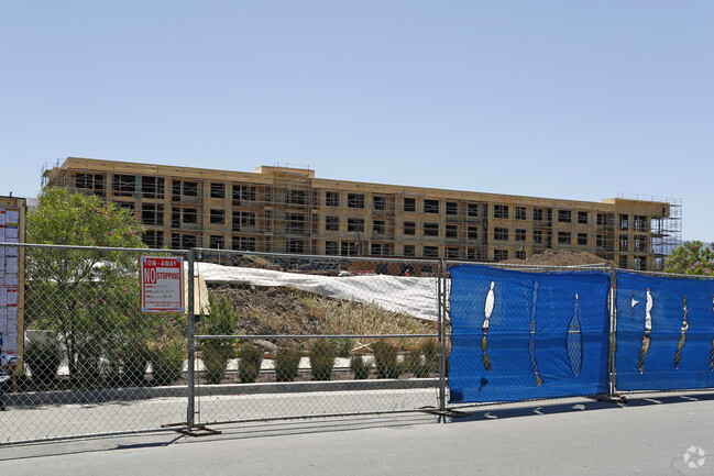 Building Photo - Lexington at Avenue One