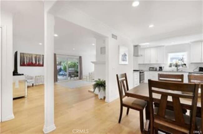 Building Photo - 22335 Kittridge St