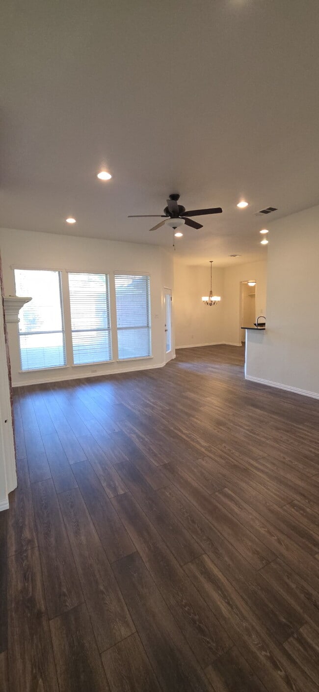 Building Photo - Beautifully Remodeled Home in Mansfield ISD – Corner Lot with Modern Upgrades!