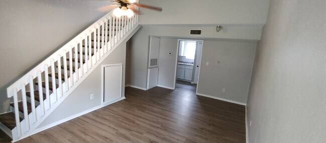 Building Photo - 1176 Oregon Ave