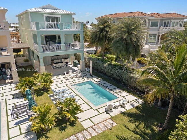 Building Photo - 112 Ave D