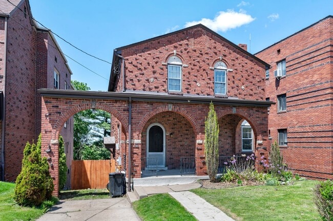 Building Photo - 3846 Brownsville Rd