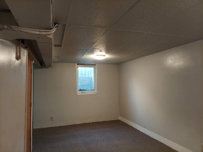 Building Photo - 17315 Pine Cir