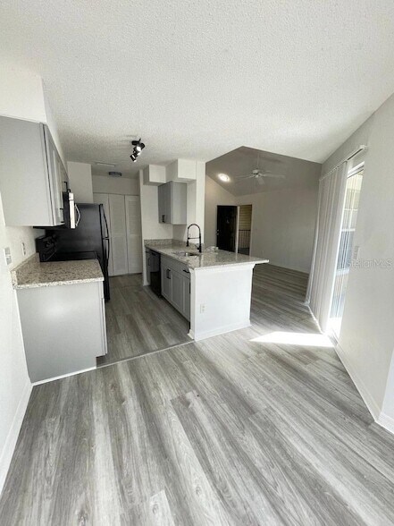 Building Photo - 1079 S Hiawassee Rd