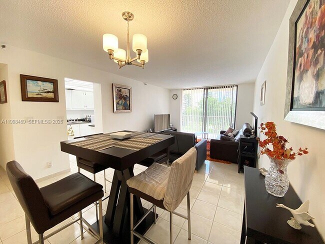 Building Photo - 290 174th St St