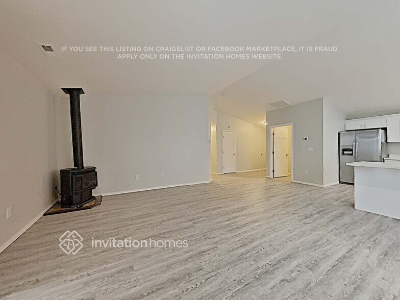 Building Photo - 19213 46th Dr NE