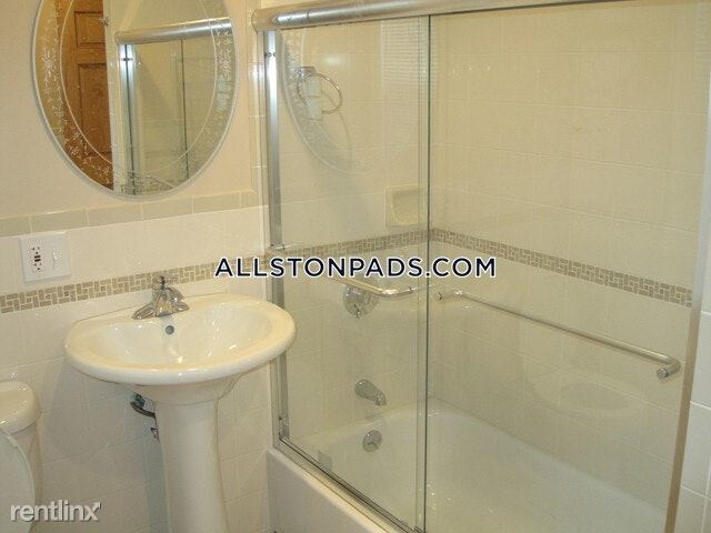 Building Photo - 50 Brainerd Rd