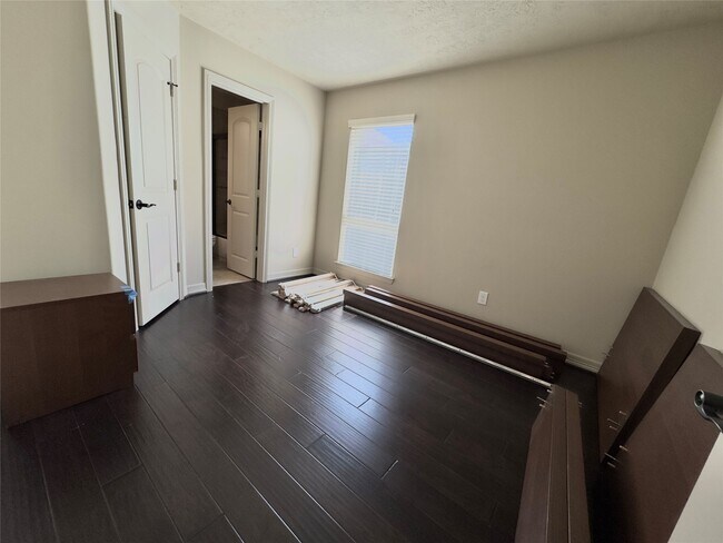 Building Photo - 179 Hearthshire Cir