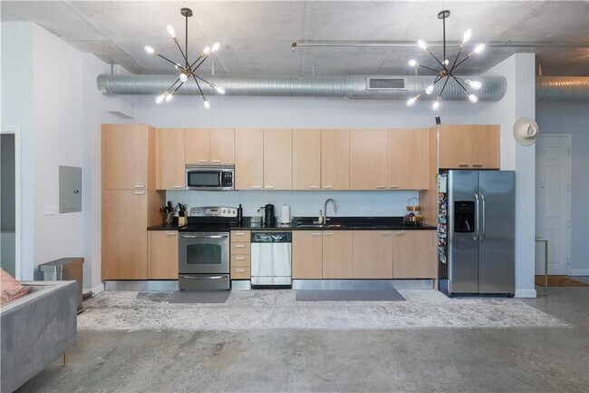 Building Photo - 2100 Van Buren St