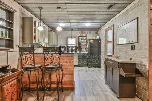 Building Photo - 43 Davis Gap Rd