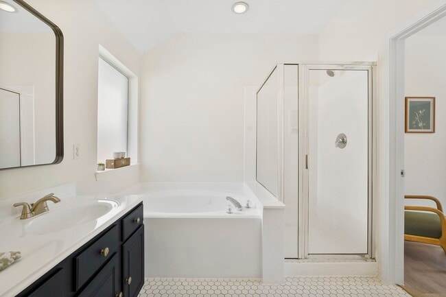 Building Photo - 22015 Bronze Leaf Dr