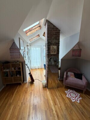 Building Photo - 121 Hillside St