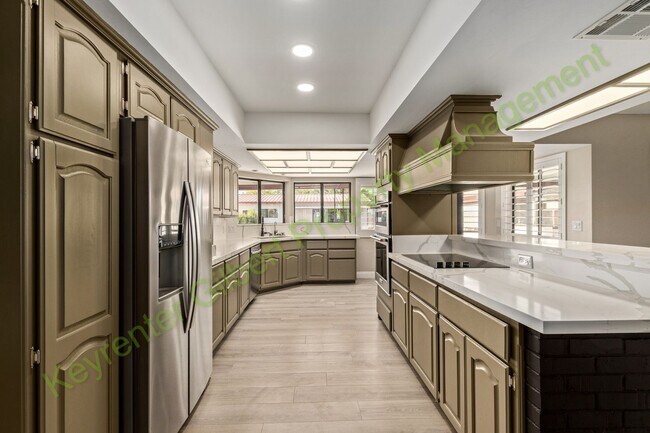 Building Photo - Beautiful Gilbert Home with Shared Pool — Perfect Location & Modern Upgrades!