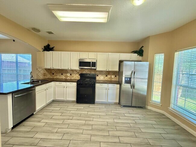 Building Photo - 17006 Maricella Cir