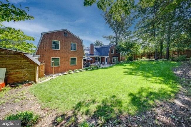 Building Photo - 1440 Highwood Dr