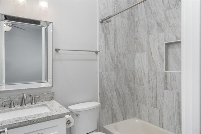 Building Photo - 312 W 28th St