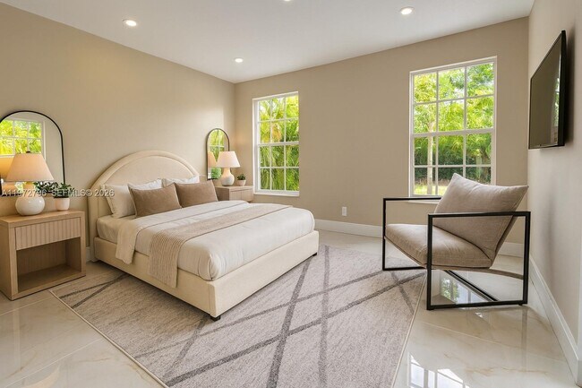 Building Photo - 1399 NE 38th St