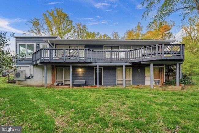 Building Photo - 9416 Holbrook Ln