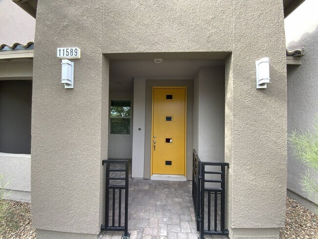 Building Photo - Townhouse in Summerlin North