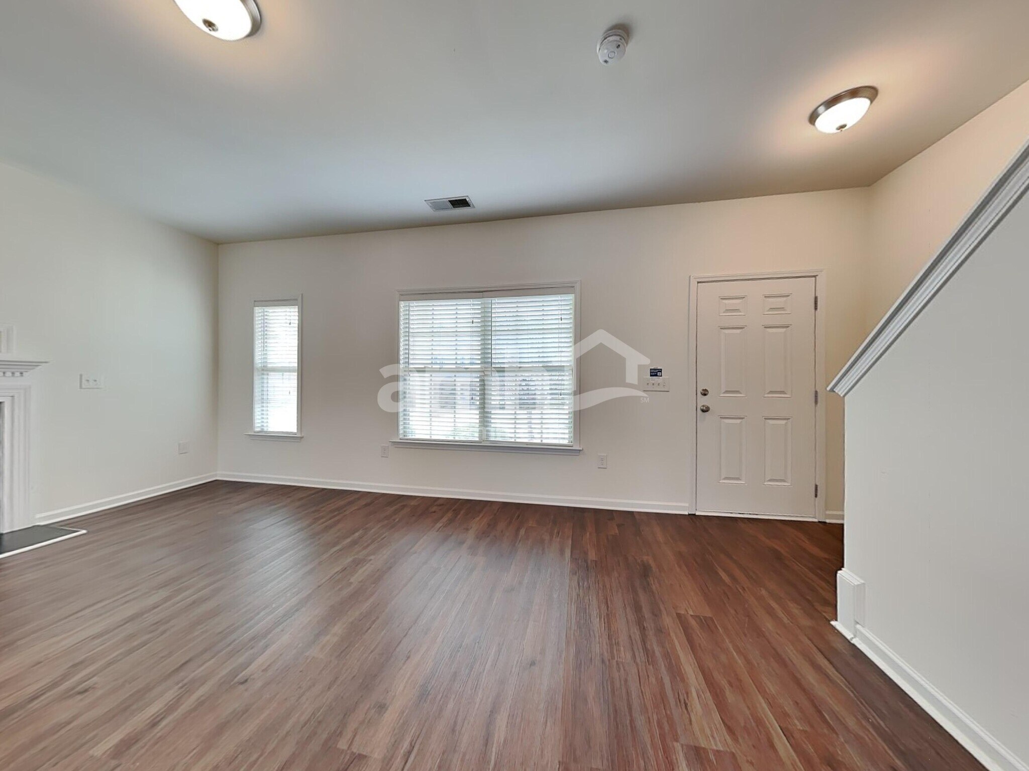 Building Photo - 913 Bridlemine Dr