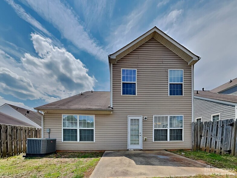 Building Photo - 298 Arrowhead Dr