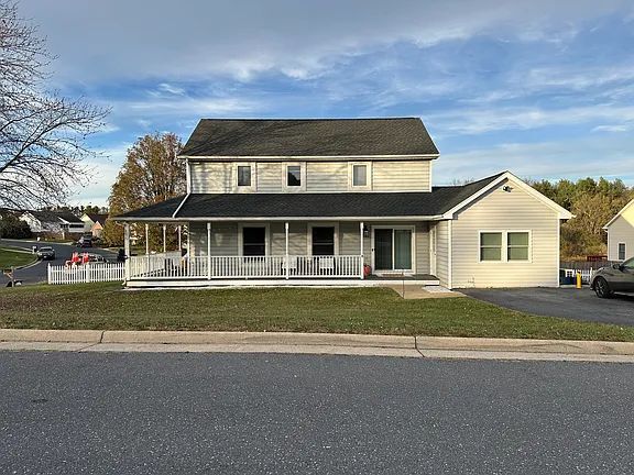 Building Photo - 2013 Mosley St