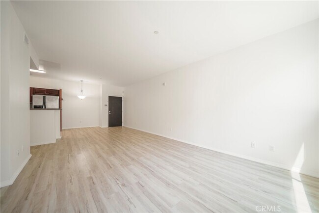Building Photo - 13941 Sherman Way
